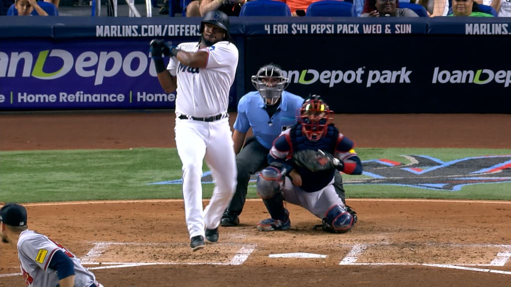 LAD@FLA: First hit in Marlins franchise history 