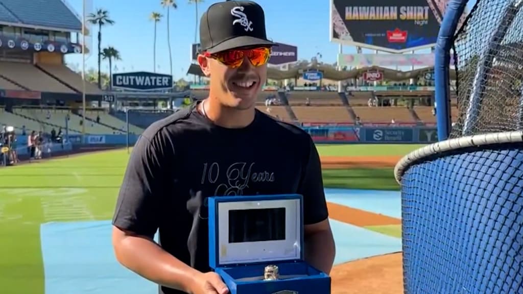 Miguel Vargas receives 2024 World Series ring