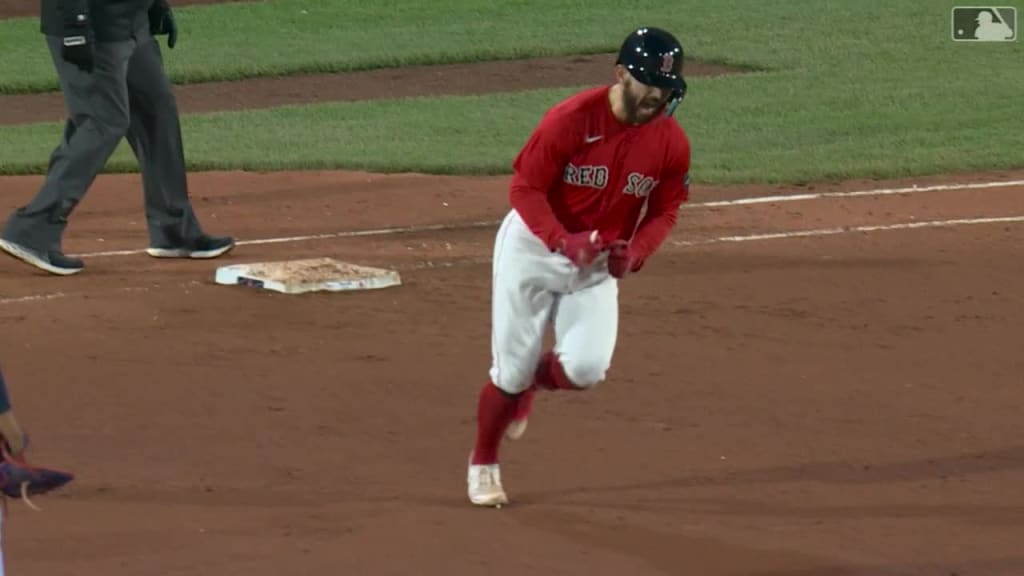 Boston Red Sox's Connor Wong runs on his single during the third