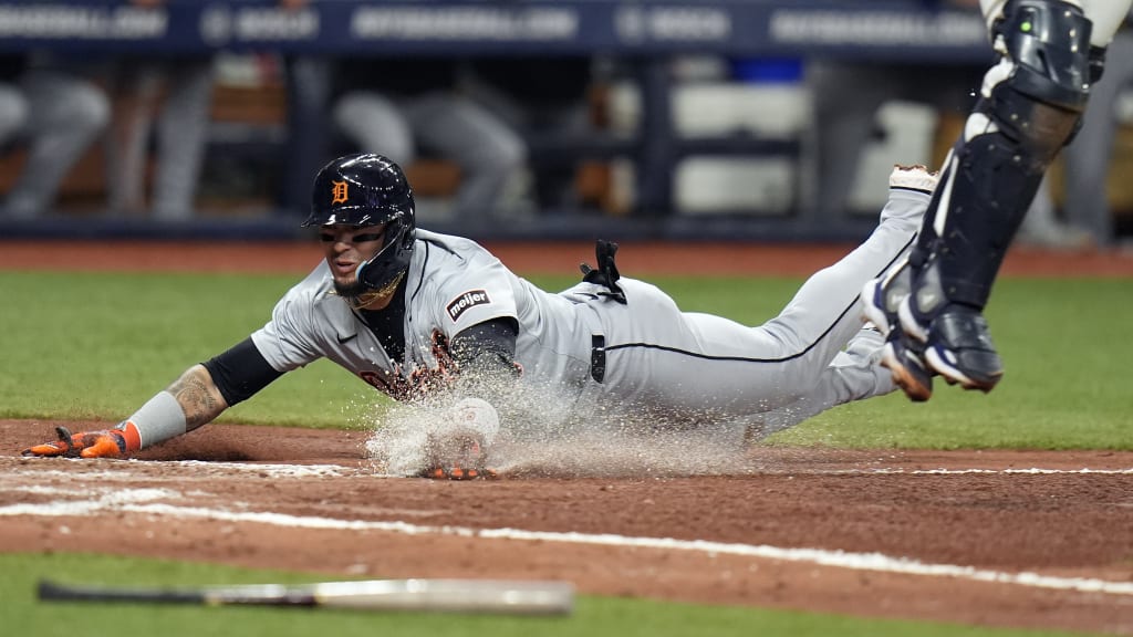 Javier Báez anota tras error | 22/04/2024 | Los Tigers de Detroit