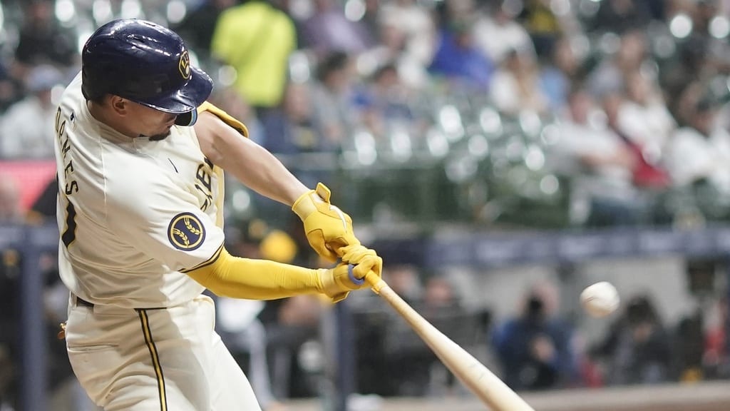 Willy Adames' two-run double | 05/13/2024 | Milwaukee Brewers