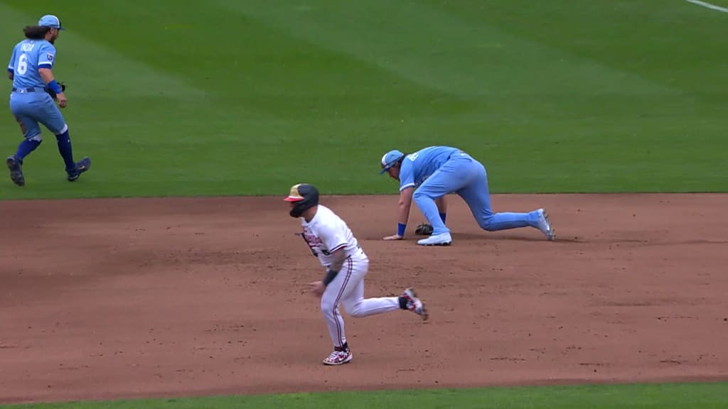 Vinnie Pasquantino's diving play