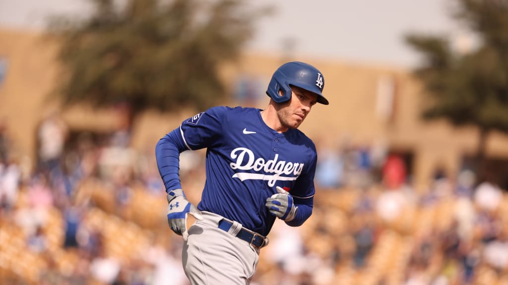 Freddie Freeman hits a GRAND SLAM to extend the Dodgers lead! 