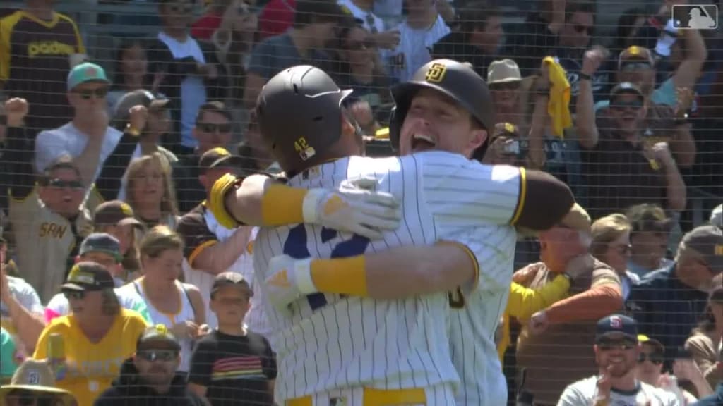Cronenworth s two run homer 2