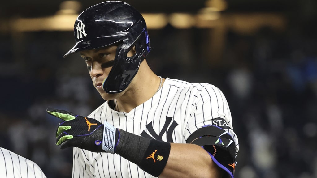 Aaron Judge's game-tying single
