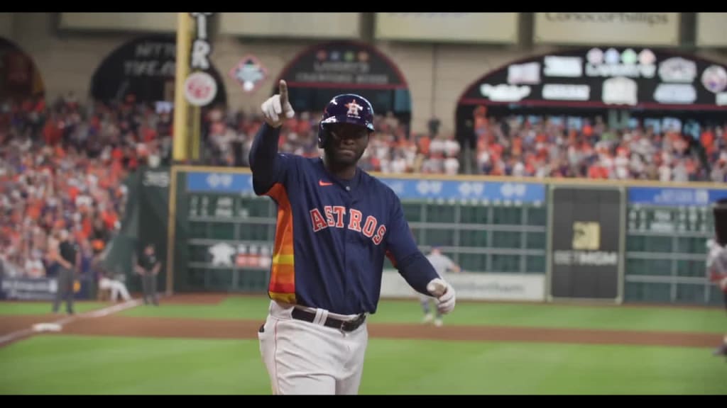 Yordan HR  2 for 2. First #Astro to homer in his first 2 games