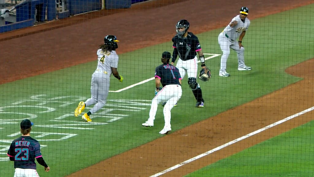 Marlins turn a crazy double play in the 5th