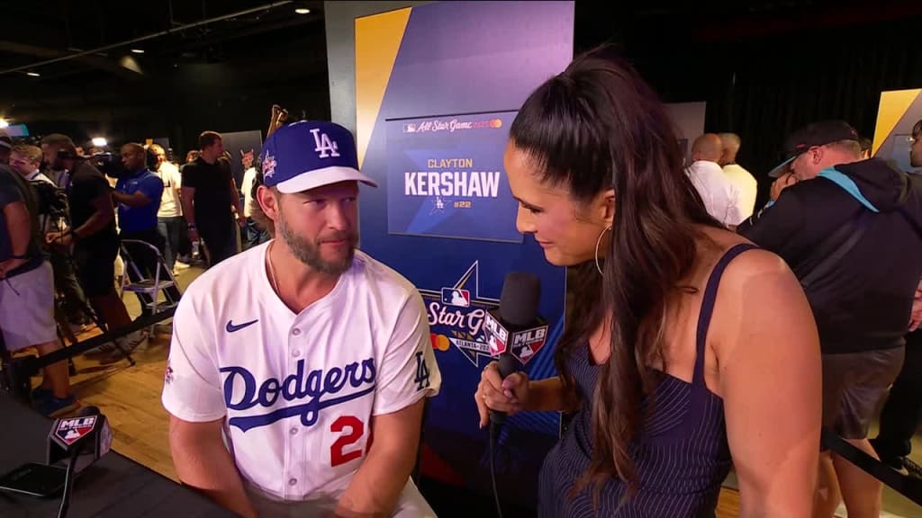 ドジャースのクレイトン・カーショウ、二回に打者2人を貫禄の6球斬り