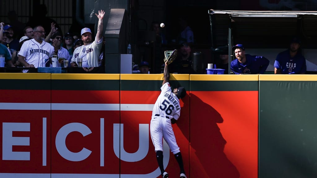 Randy Arozarena's home run robbery! | 08/22/2026 | Seattle Mariners