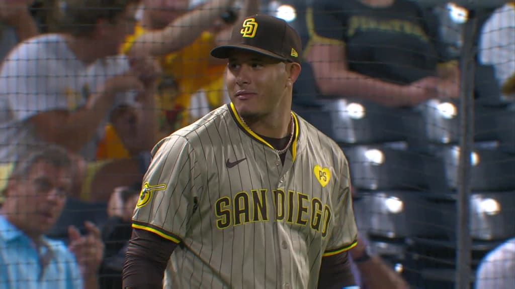 Manny Machado's incredible play | 08/06/2024 | MLB.com