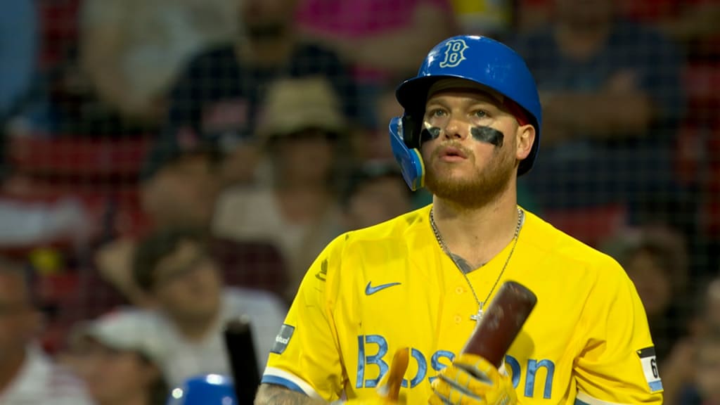 Alex Verdugo's response to being beaned by Yankees fan