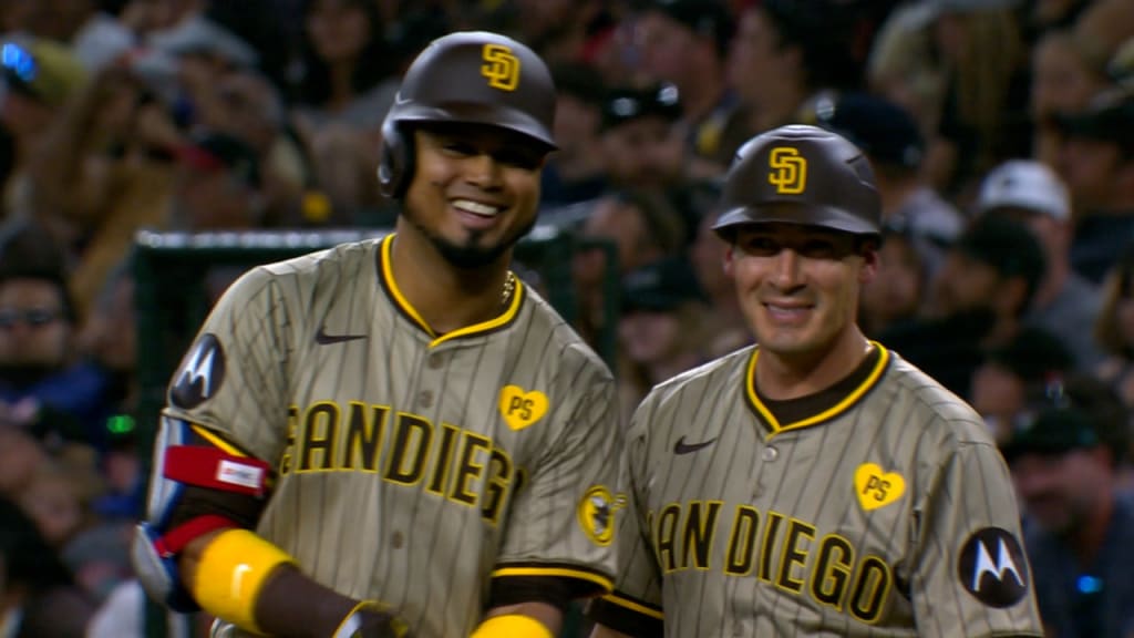 Luis Arráez debuta con los Padres con 4 hits | 04/05/2024 | Los Padres de  San Diego