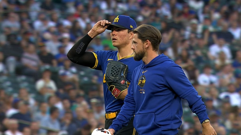 Bryan Woo exits with injury in the 5th