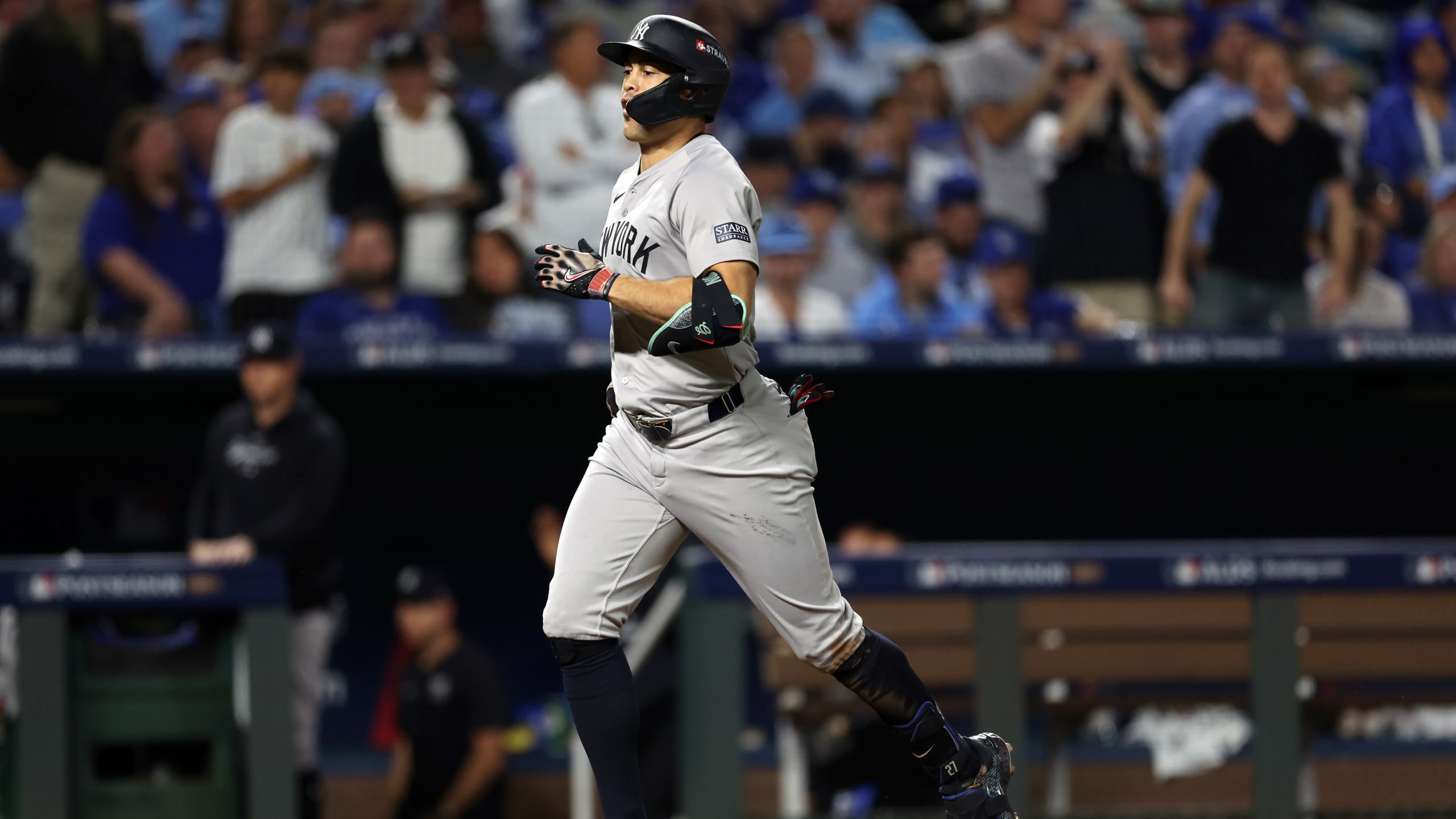 スタントンが決勝弾 ヤンキースがシリーズ進出に王手 < ニュース