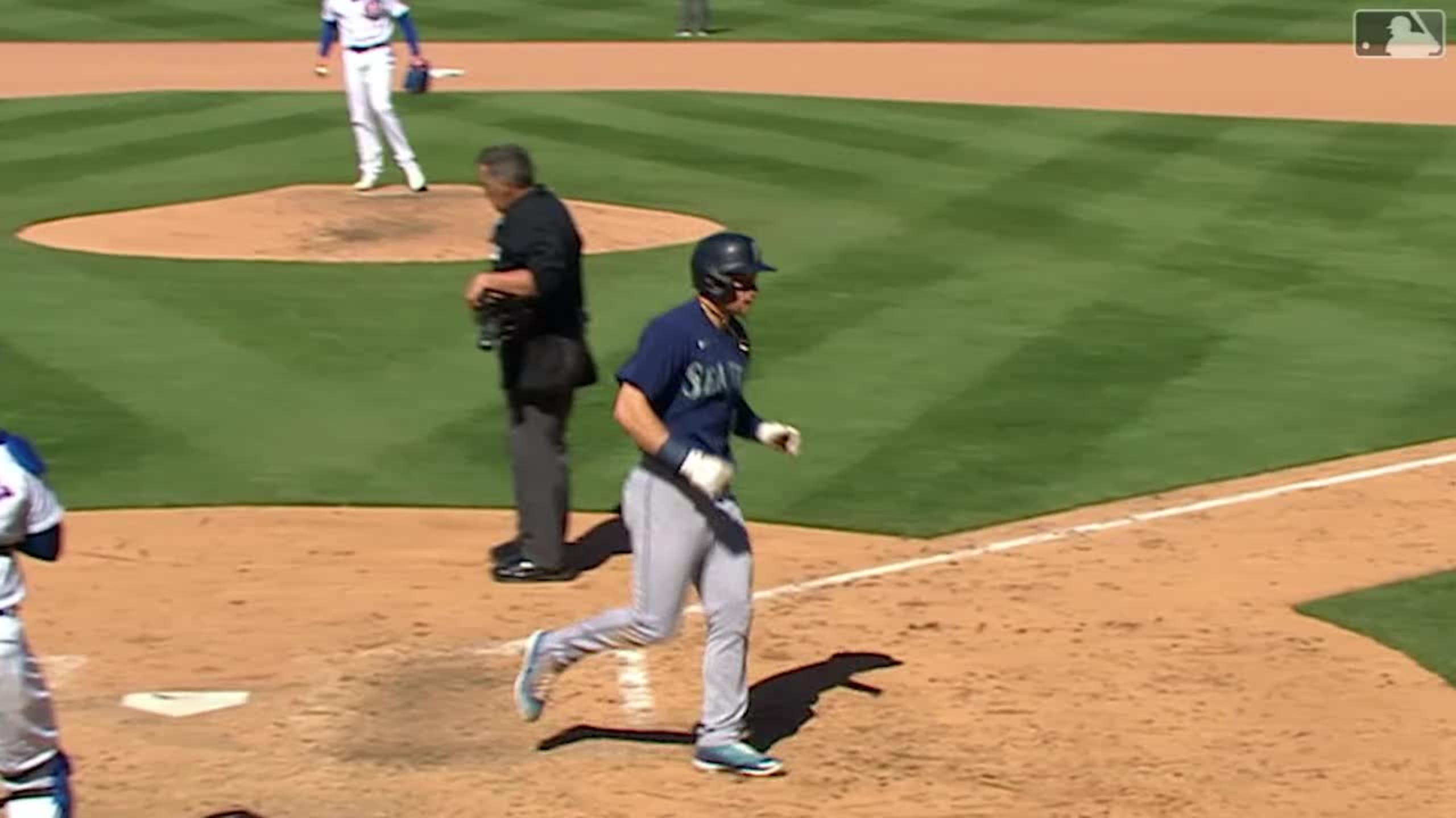 Jarred Kelenic home run video: Mariners OF records first MLB hit