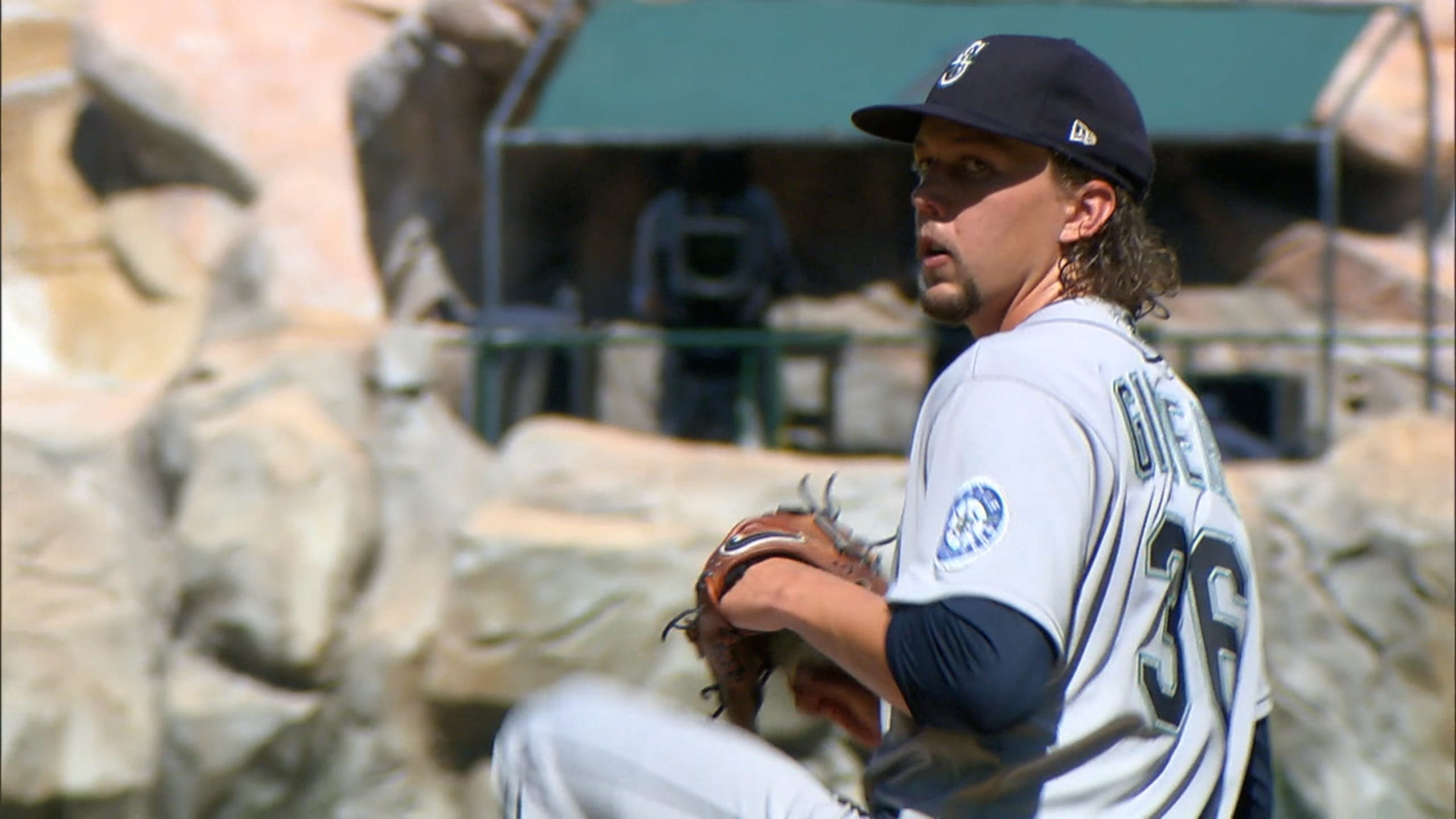 Logan Gilbert's slider stops Mariners slide, Carlos Santana salami