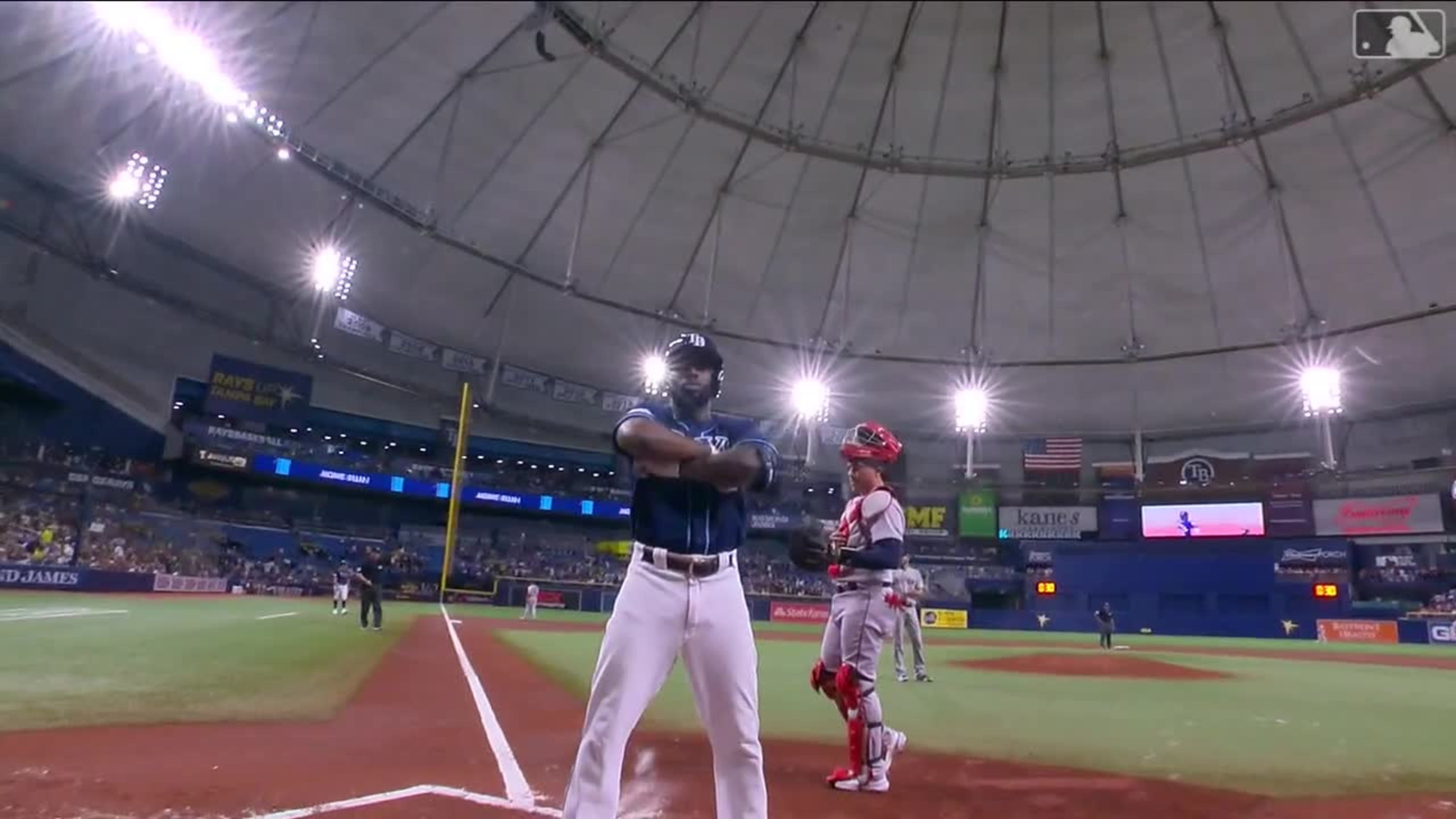 Rays hang on to beat Red Sox, 9-7