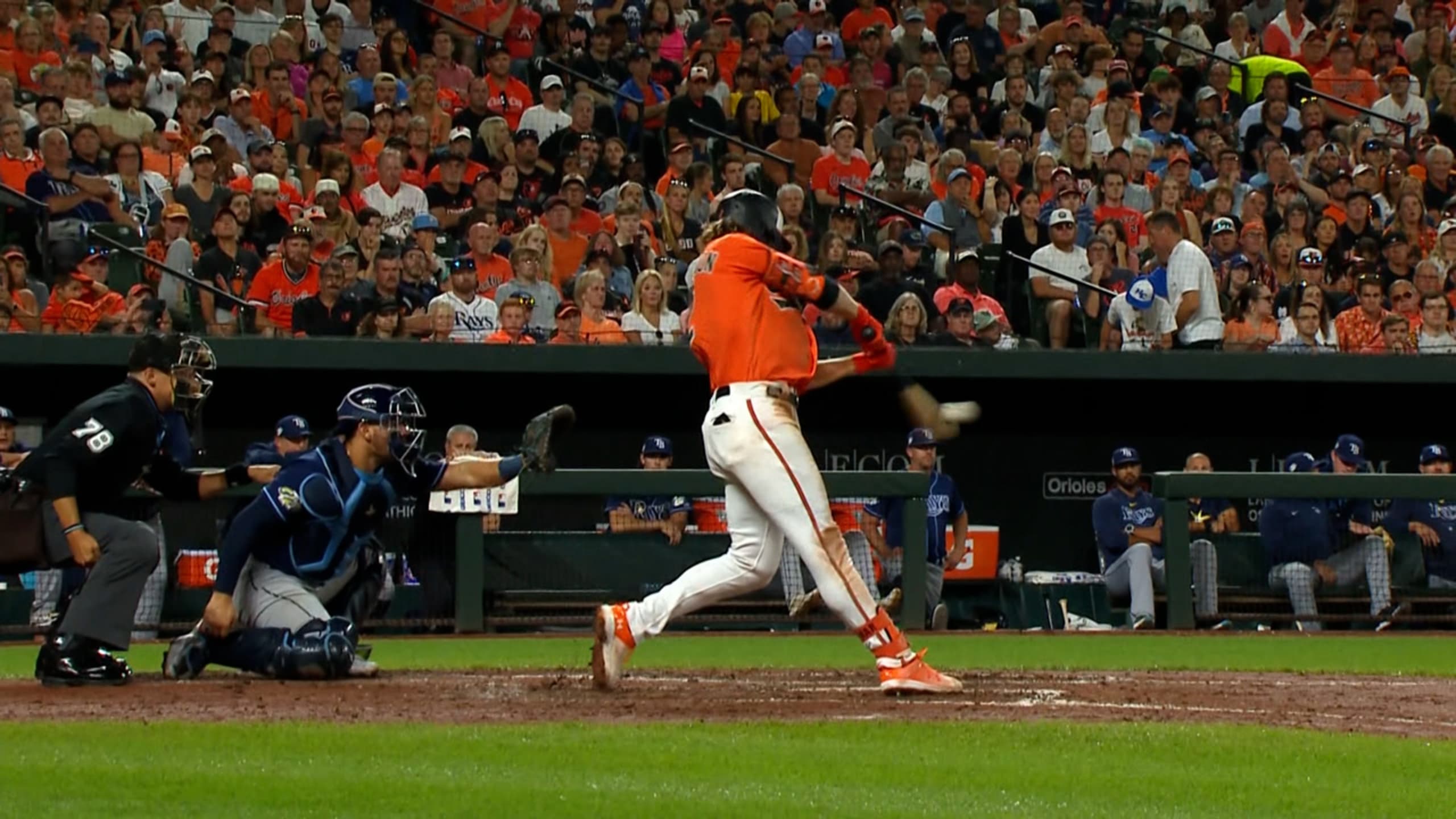 Second baseman had numb hand before scoring amid two-run, walkoff