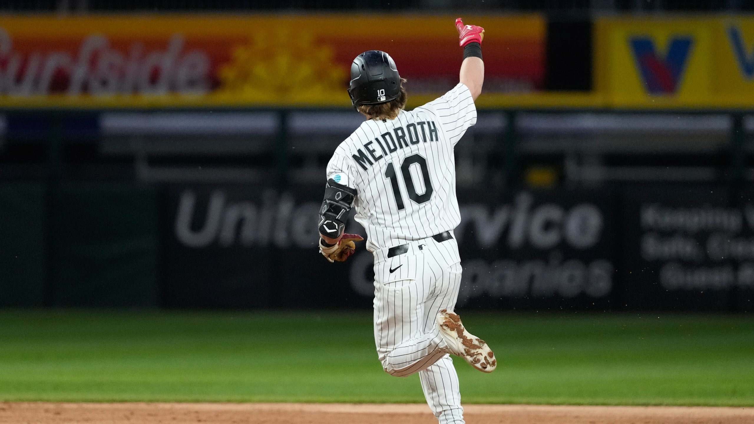 Derek Hill's pinch-hit homer bails out White Sox in 6-5 win over Royals |  South Side Sox