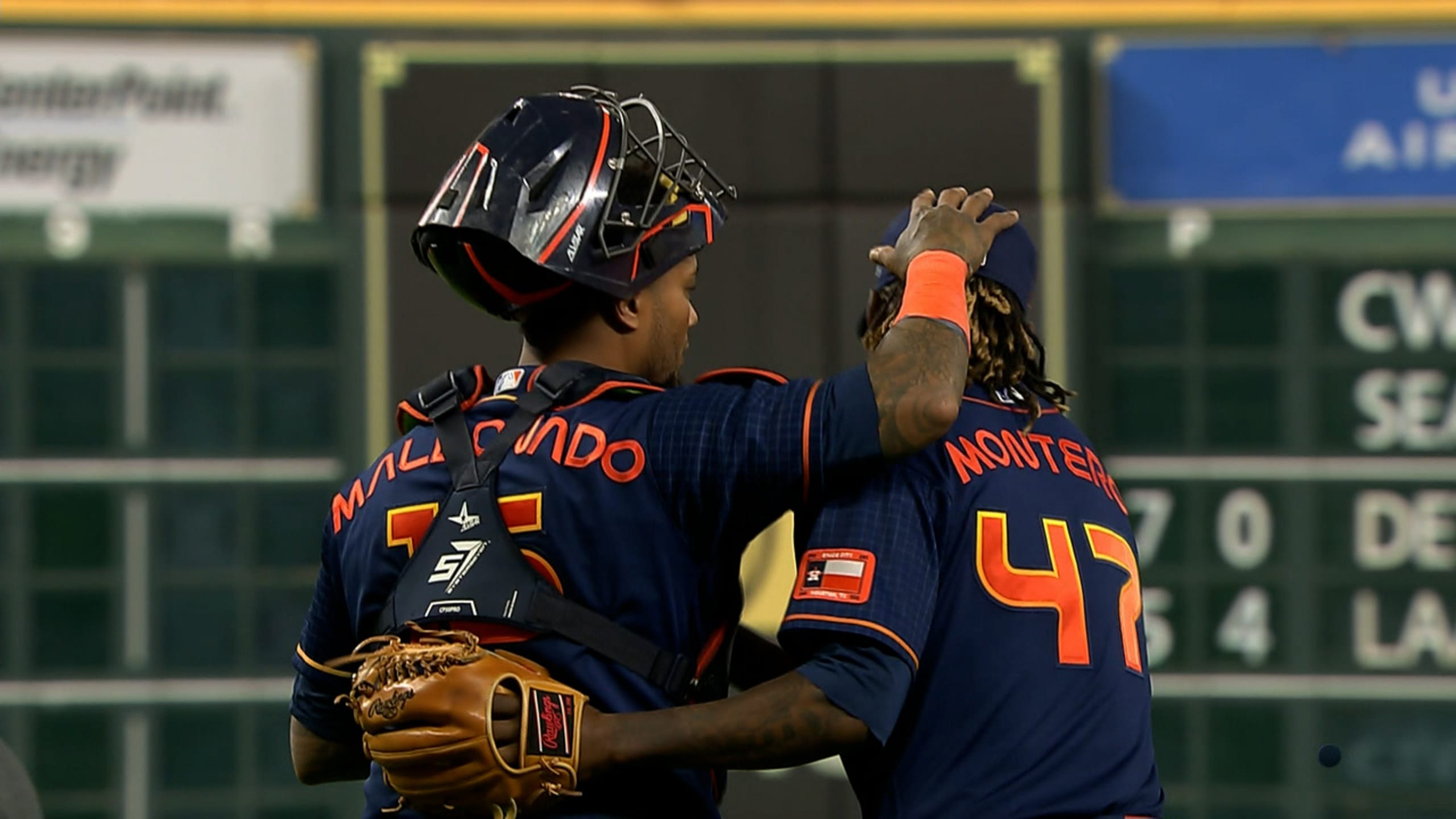 Rafael Montero picks up the save