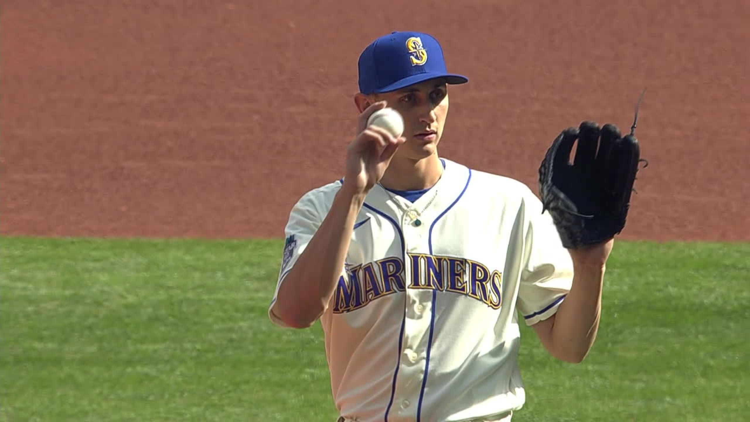 Watch: Mariners' George Kirby throws rare knuckleball in tribute - Seattle  Sports