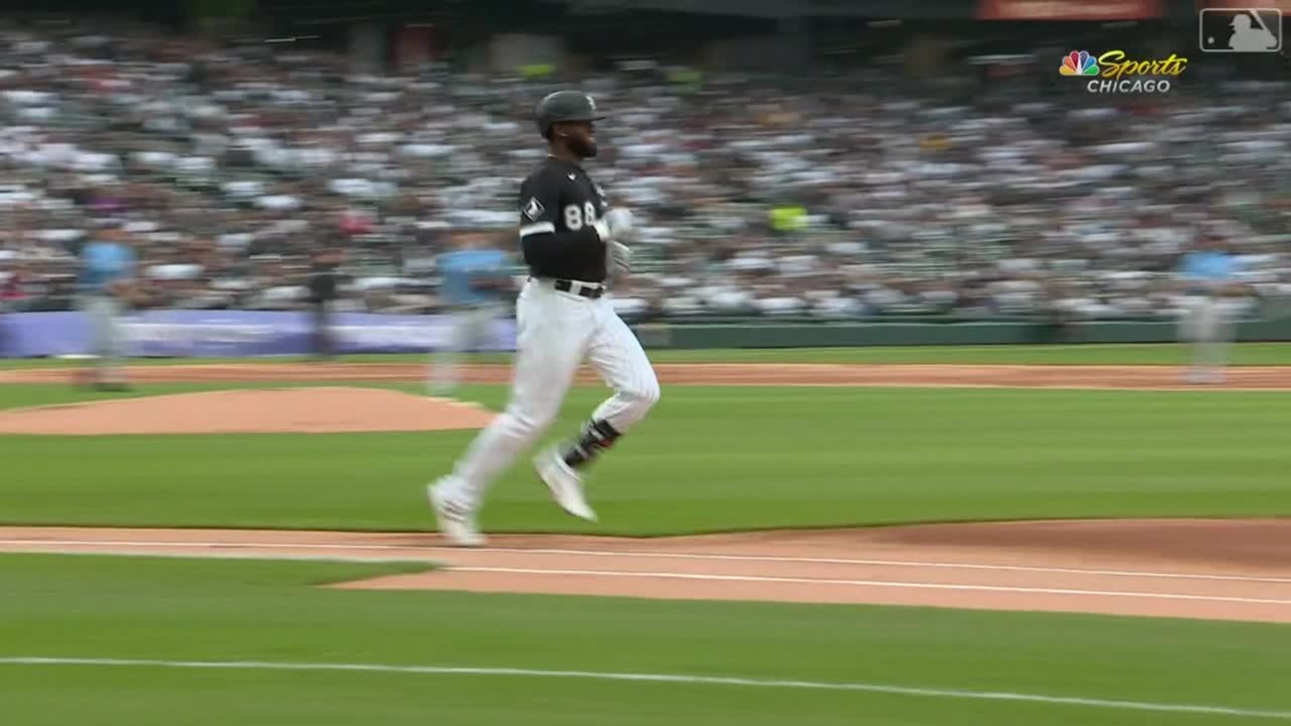 White Sox CF Luis Robert Jr. still looking for healthy year - The
