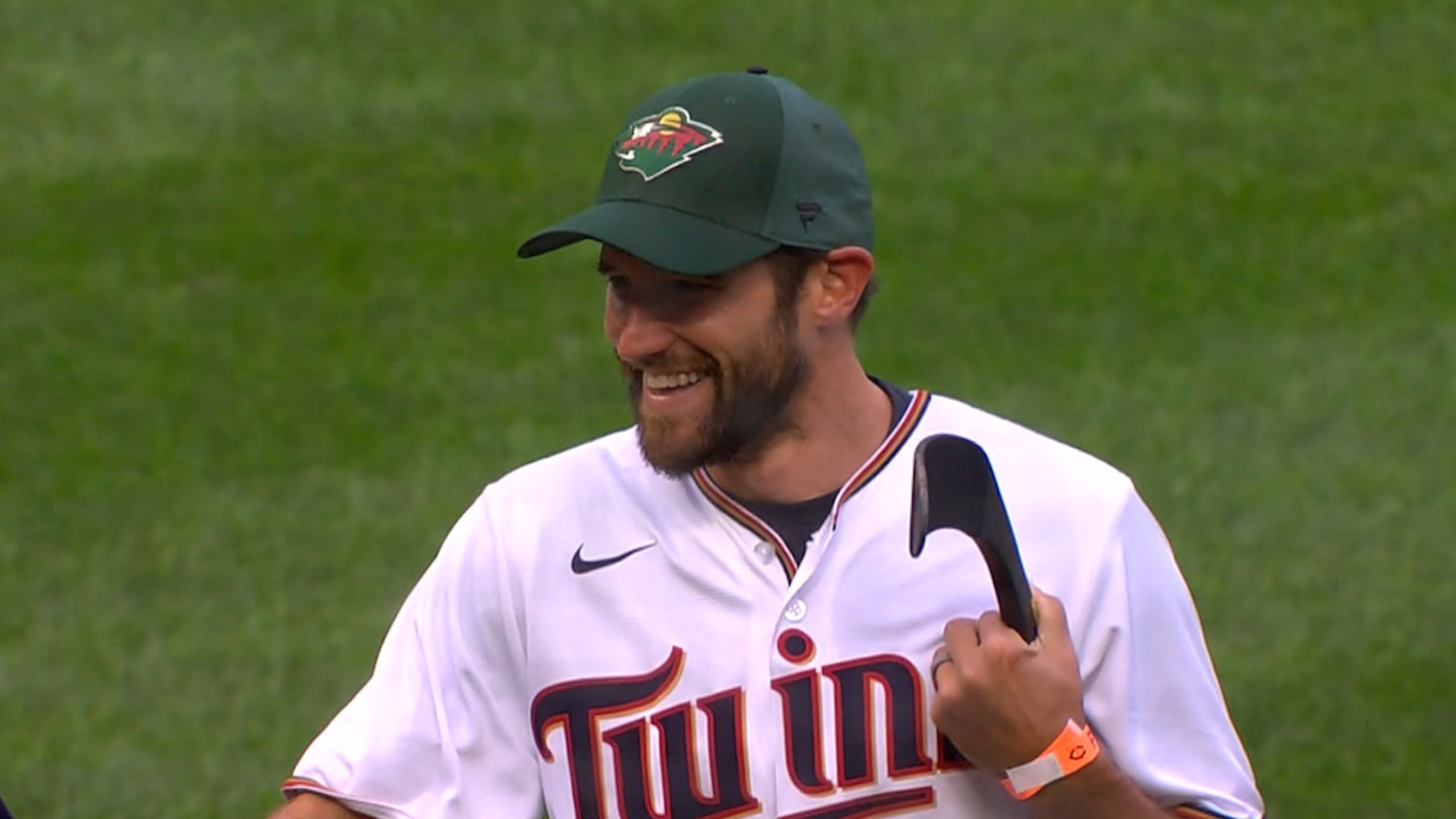 alex-goligoski-sends-first-pitch