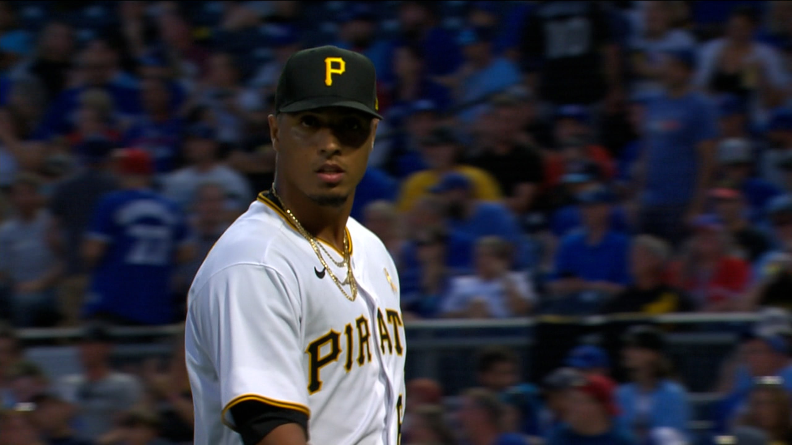 Johan Oviedo makes Pirates debut