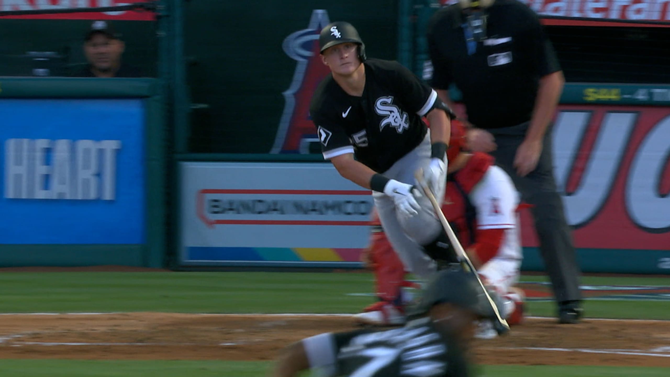 Zavala homers twice, drives in 4 runs as the White Sox beat the Angels 11-5  - CBS Los Angeles