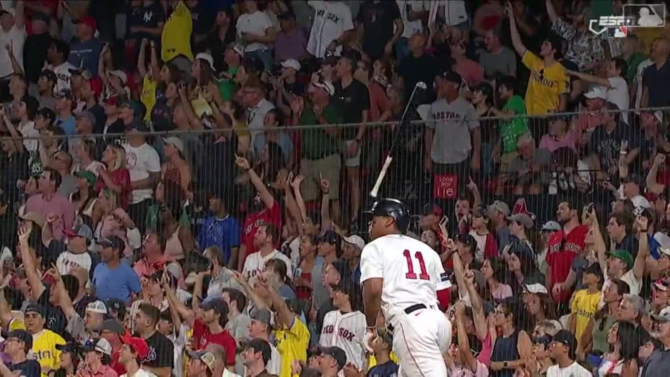 A mic'd up Rafael Devers gives his favorite ice cream flavors