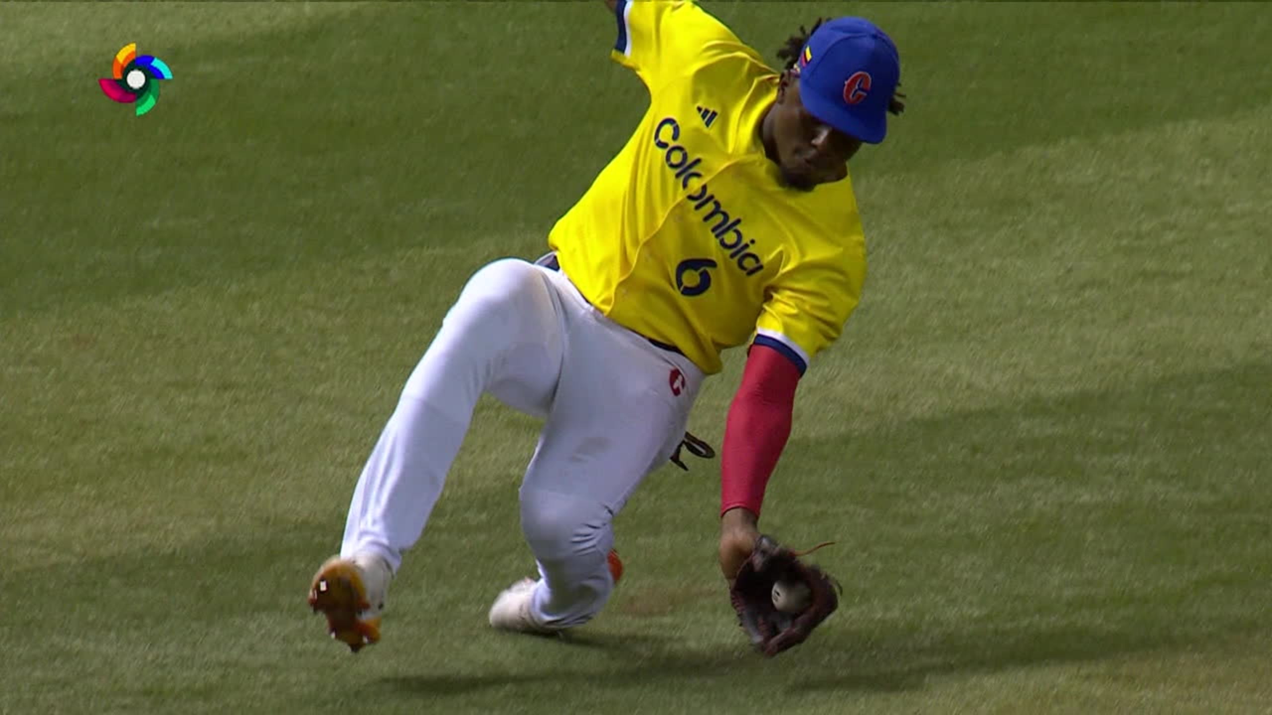 Marriaga se desliza y captura