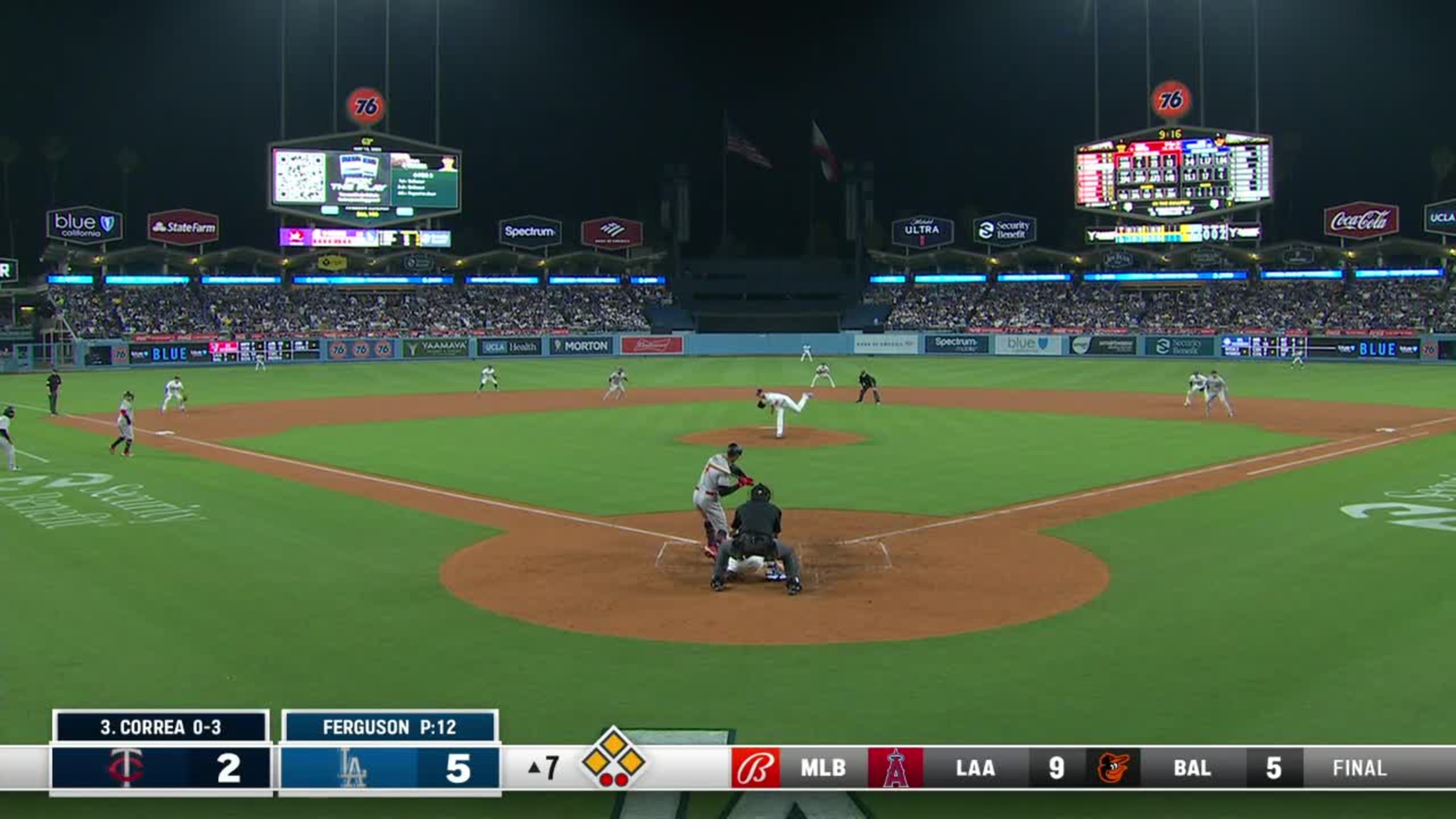 Los Angeles Dodgers on X: Victory formation! Dodgers x @Yaamava   / X