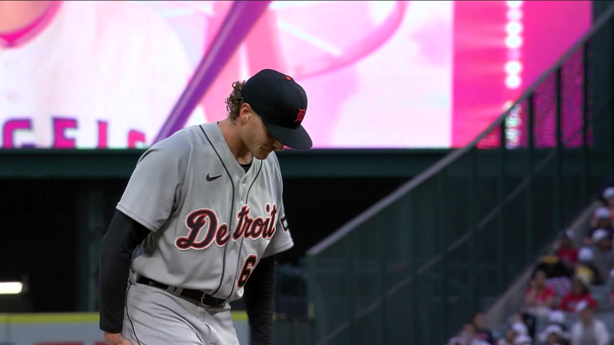 Tigers send down rookie reliever to create spot for Sawyer Gipson