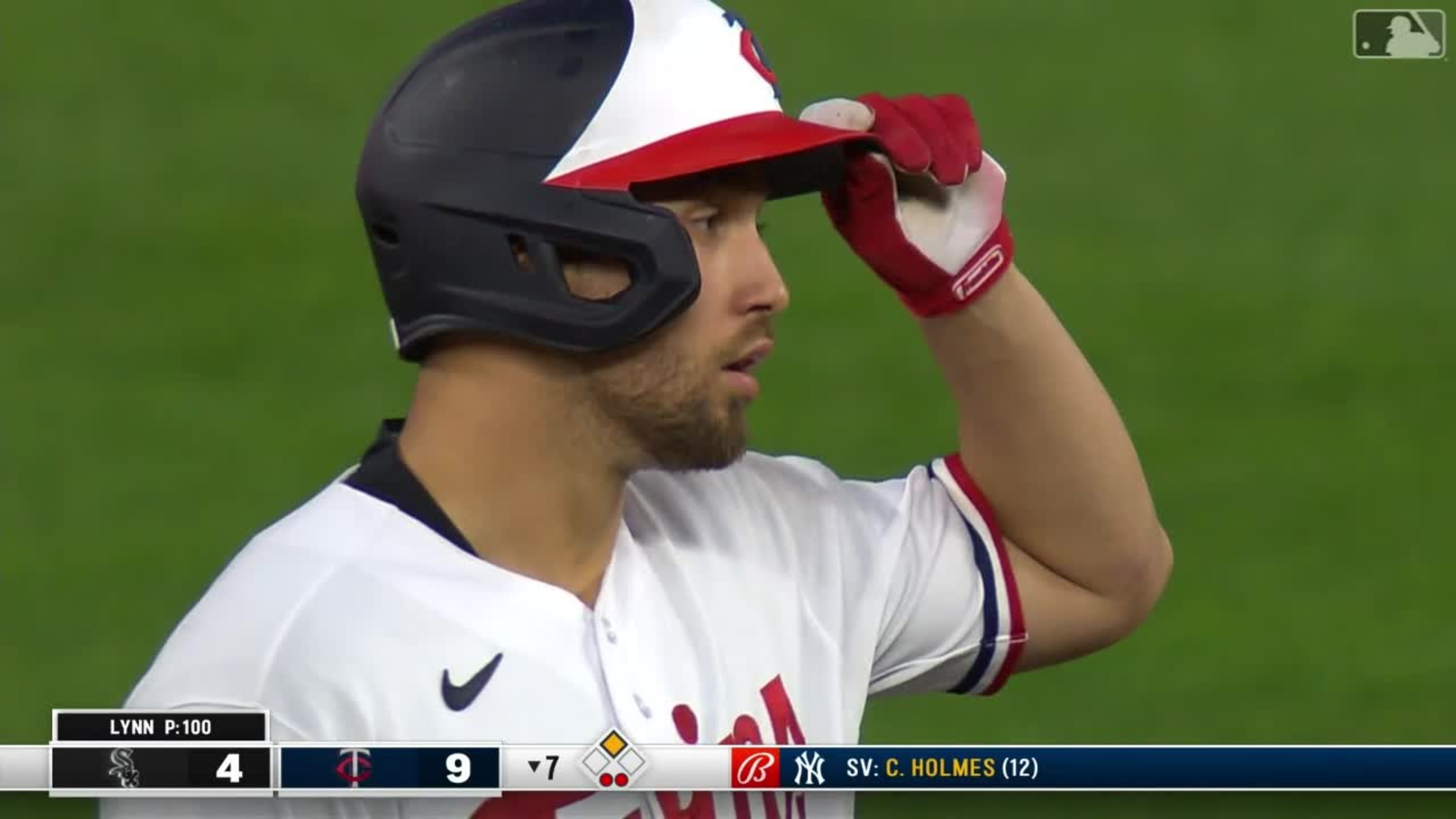 Byron Buxton homers in his first 2 at-bats as the Twins beat Lance Lynn and  the White Sox 9-4