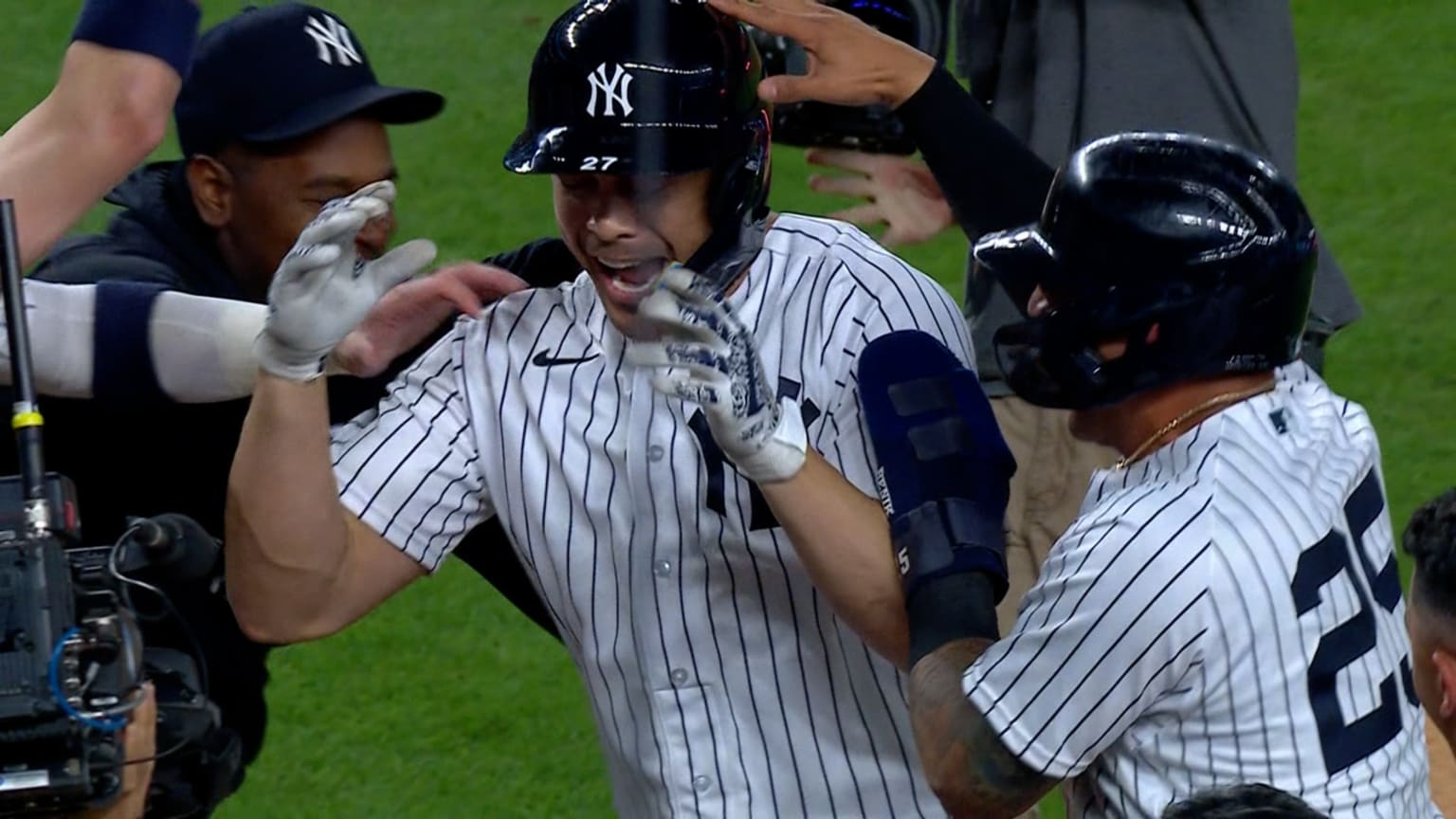 Giancarlo Stanton drills a walk-off home run to left | 09/20/2022 | New