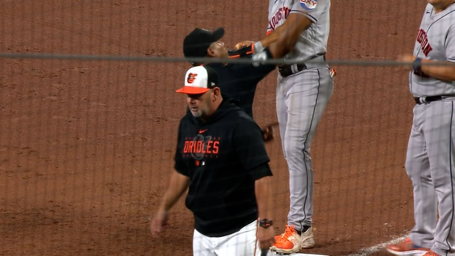 Brandon Hyde gets ejected after a close call at first | 08/08/2023 | Baltimore Orioles