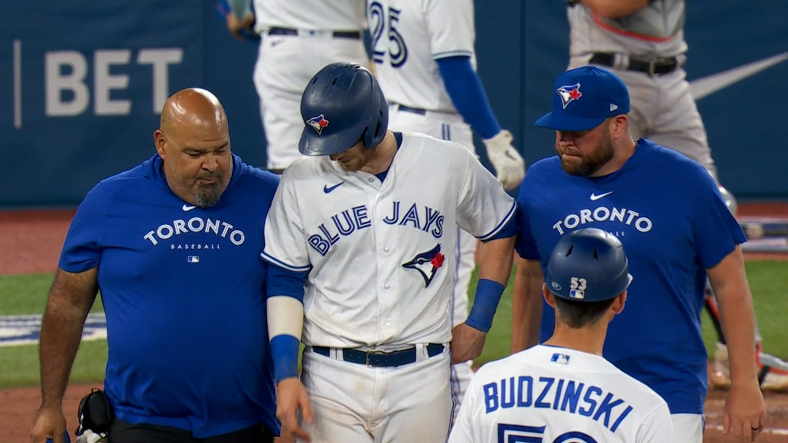 Bassitt fans career-high 12 batters, Guerrero homers as Blue Jays top  Giants 2-1 - The Globe and Mail