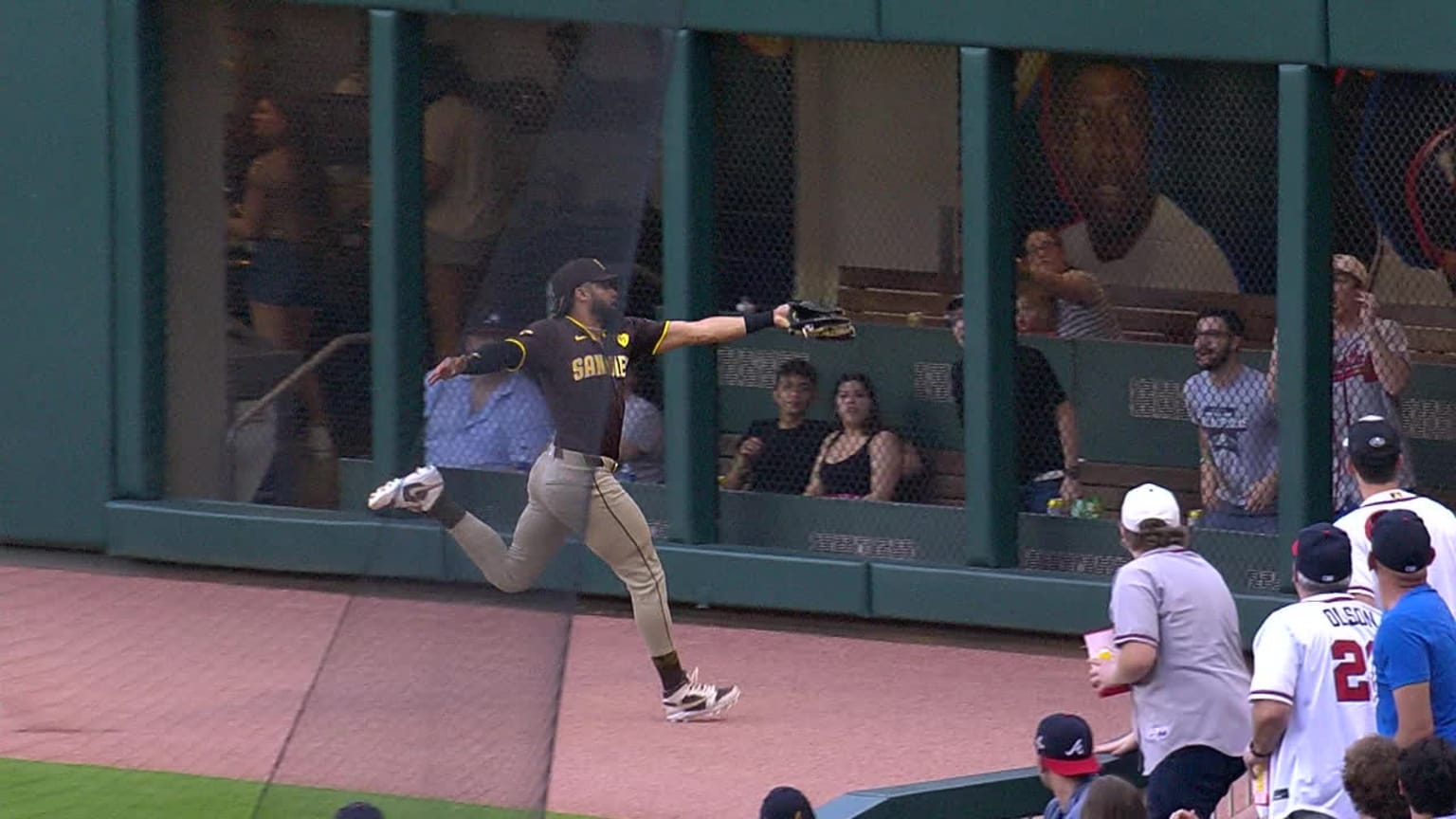Fernando Tatis Jr. makes a stellar catch  | 05/20/2024 | San Diego Padres