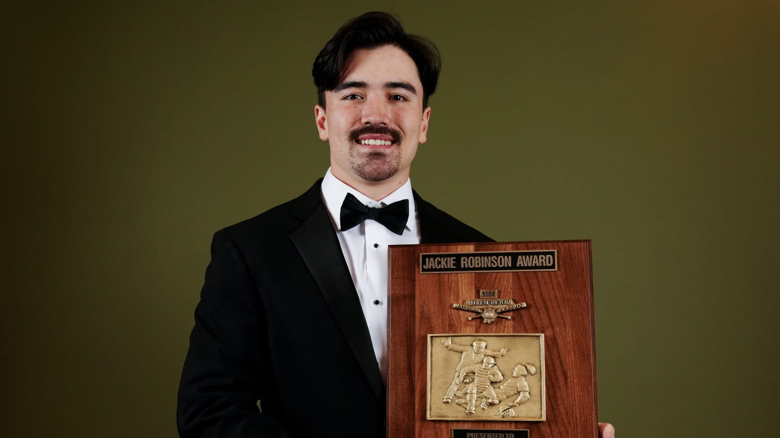 Corbin Carroll receives NL Rookie of the Year | 01/28/2024