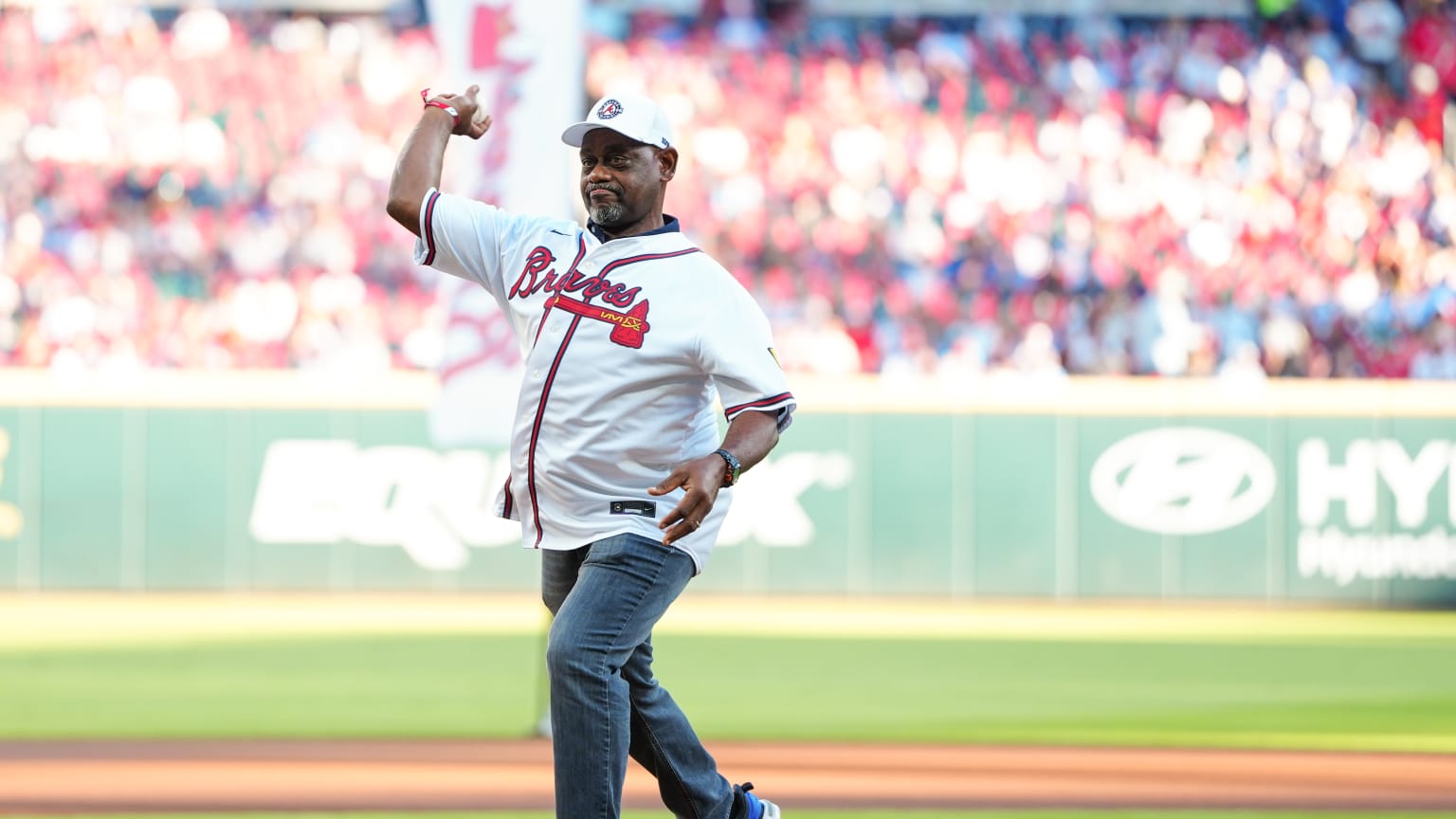 Marquis Grissom throws out the first pitch | 10/07/2026 | Atlanta Braves