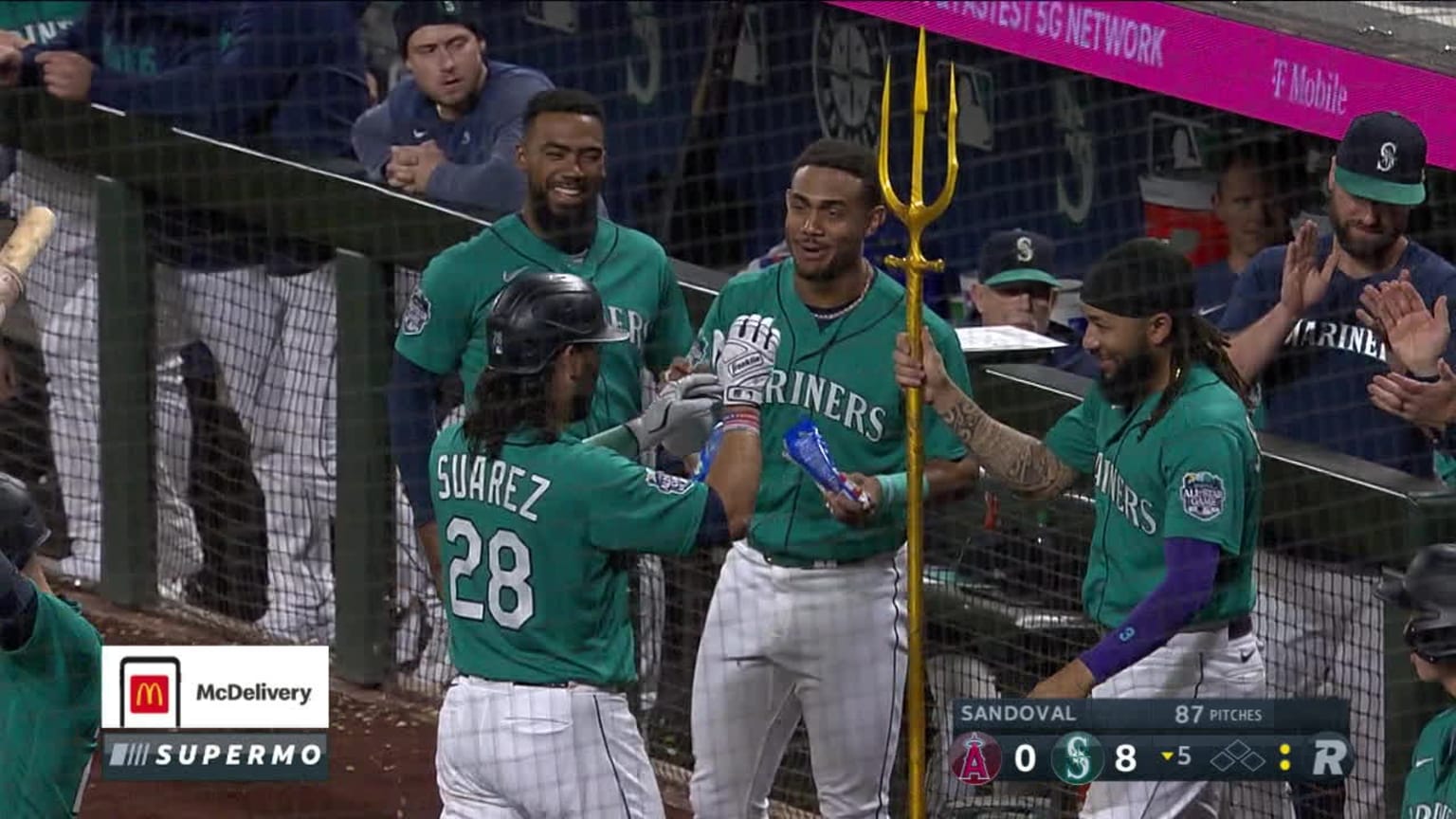 Eugenio Suárez swats a solo homer to right-center | 09/12/2023 | New ...