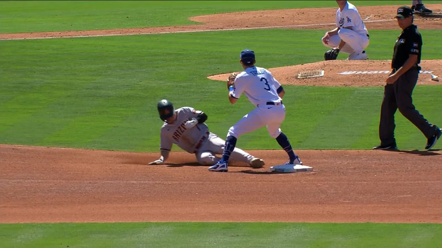 Carroll's first career stolen bag | 09/20/2022 | MLB.com