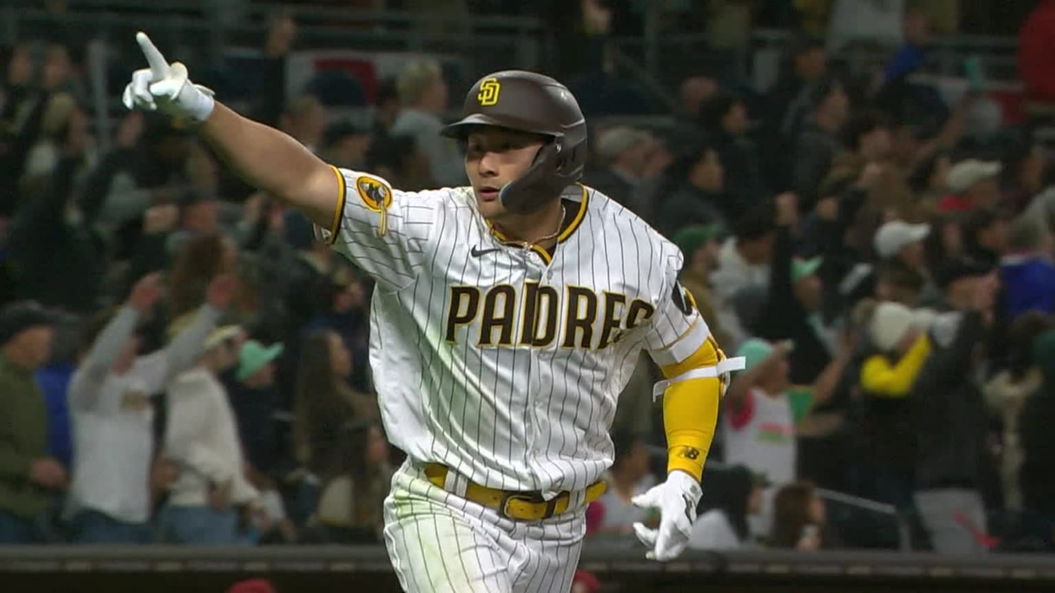 The Korean call of Ha-Seong Kim's walk-off home run was electric