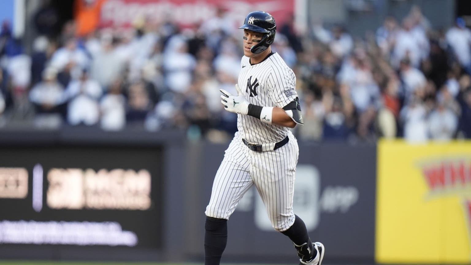 Curtain Call Aaron Judge hits home run after balk 04/24/2024 New