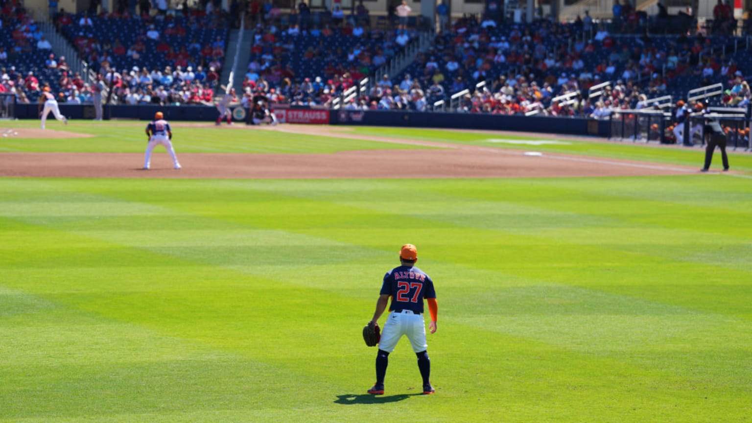 Jose Altuve heads to left field for Spring Training