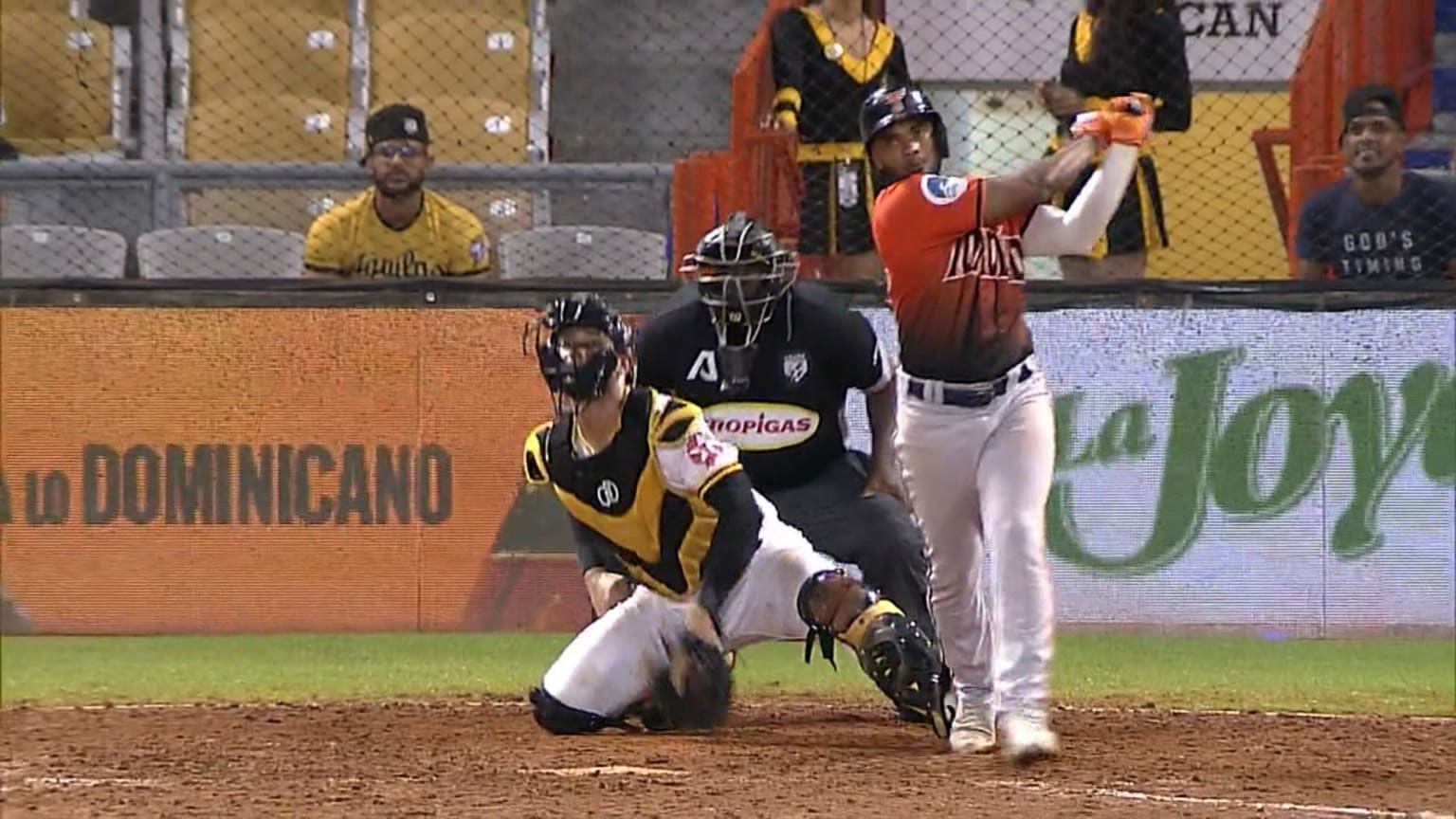 Pablo Reyes empata con doble en el 8vo | 15/11/2024 | Los Mets de Nueva ...