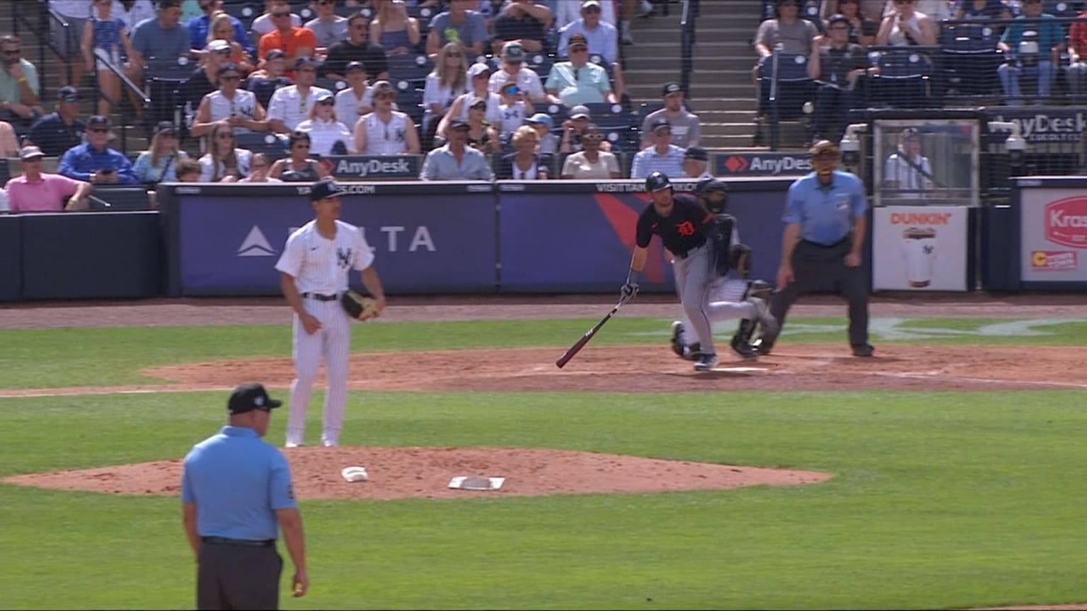 Matt Vierling rips a two-run double to left field | 03/03/2024