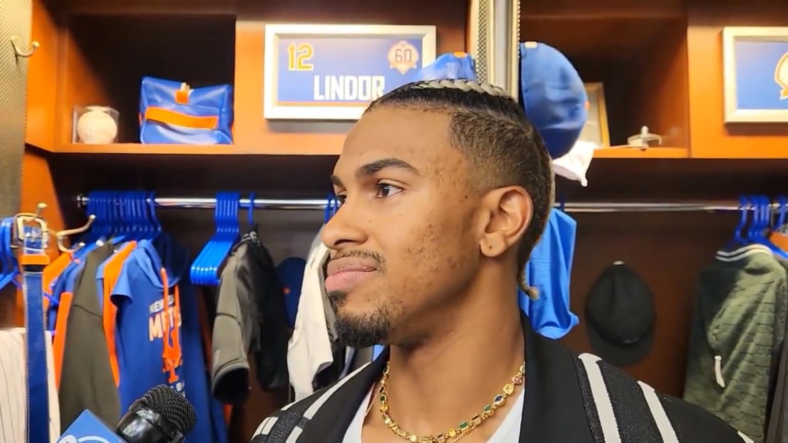 Francisco Lindor rates his teammates' outfits, explains funky hair styles, Mets All-Access