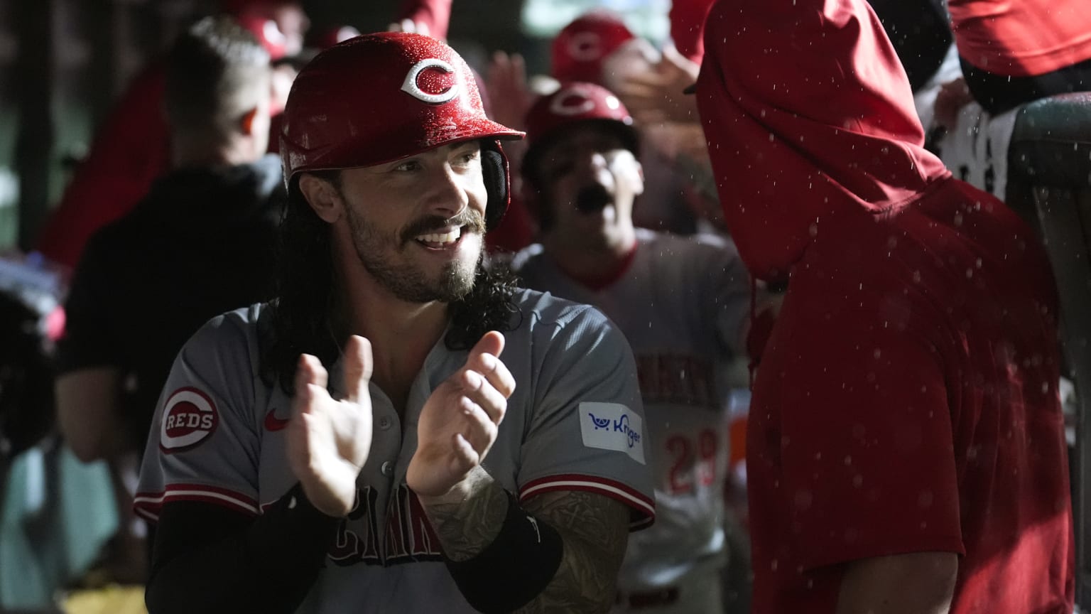 Reds plate three on error | 06/01/2024 | Cincinnati Reds