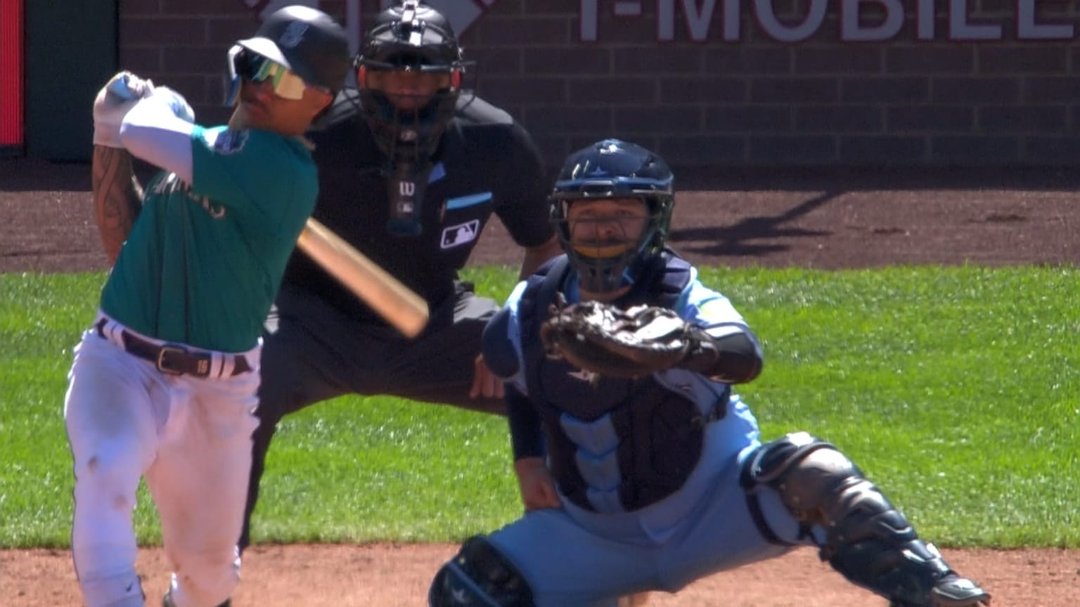 Kolten Wong's RBI single 07/22/2023 Seattle Mariners